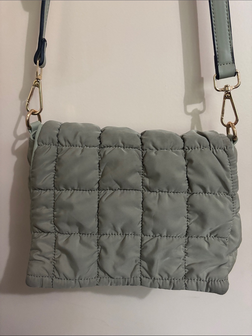 Jen & Co Quilted Sage Green Crossbody Bag with Adjustable Strap